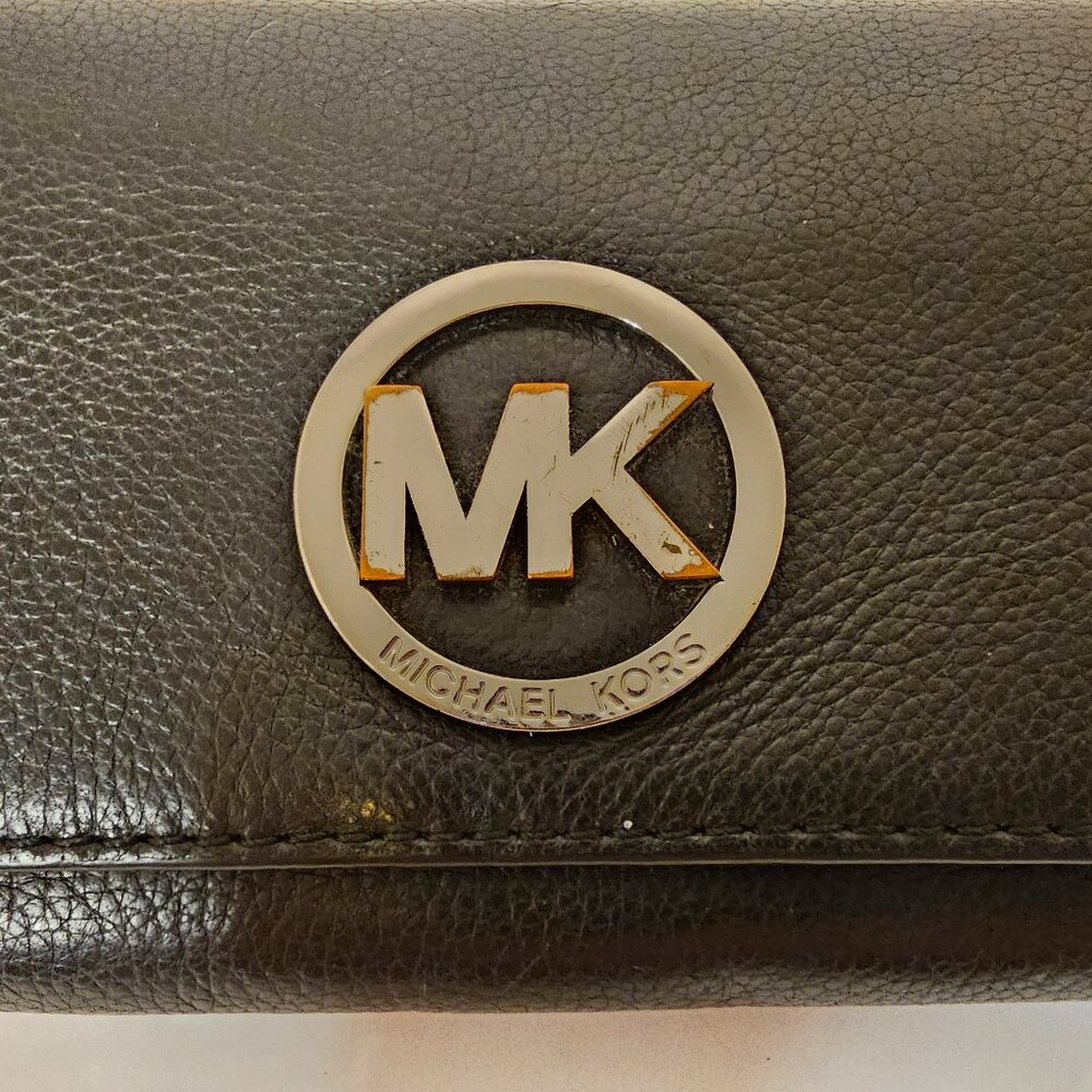 Michael Kors Black Wallet with Snap Closure - Picture 2 of 7